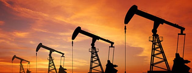 أسعار النفط ترتفع بالقرب من أعلى مستوياتها في 6 أشهر